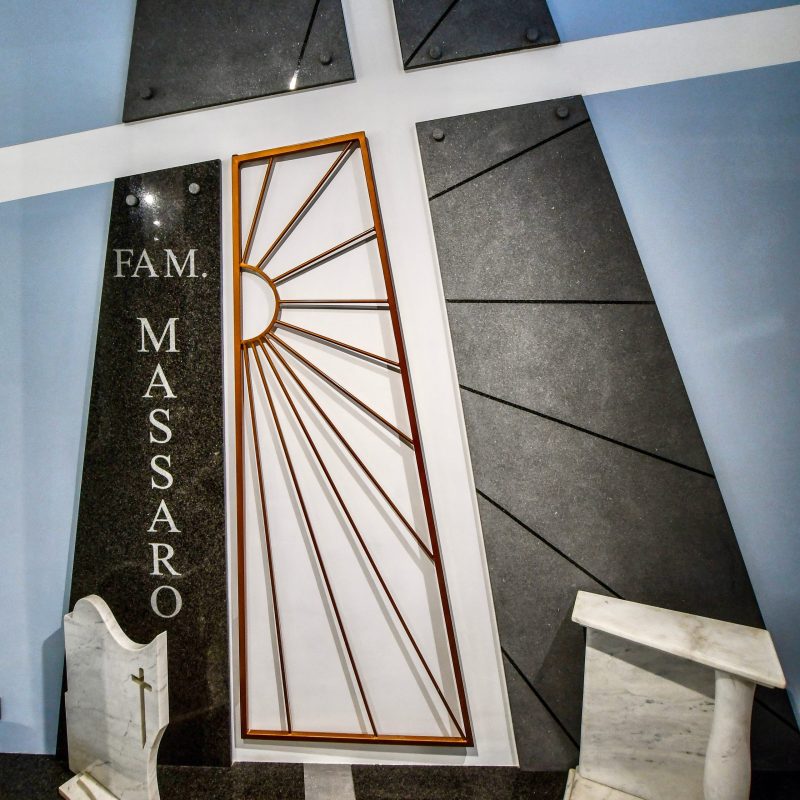 Porta d'ingresso tomba di famiglia in marmo zero assoluto